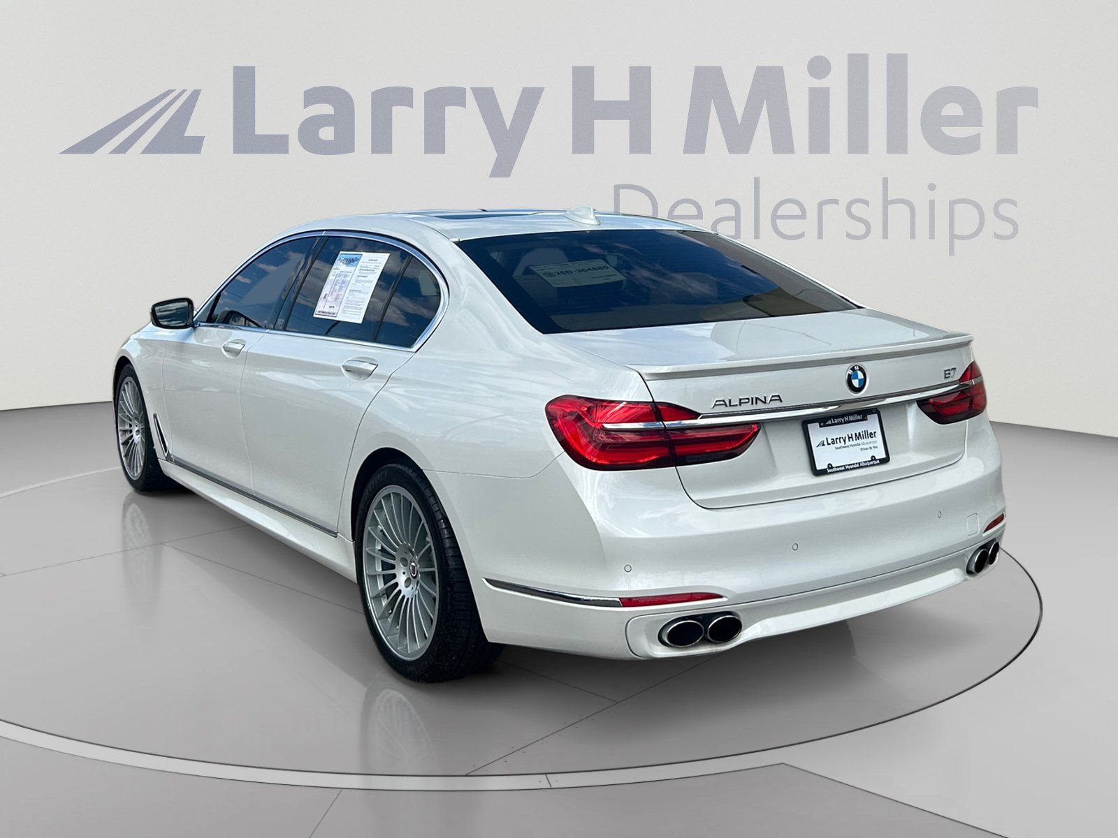 Used 2017 BMW 750i xDrive AWD/4WD image 4