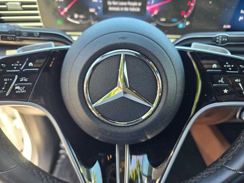 Used 2024 Mercedes-Benz GLE 350 4MATIC image 23