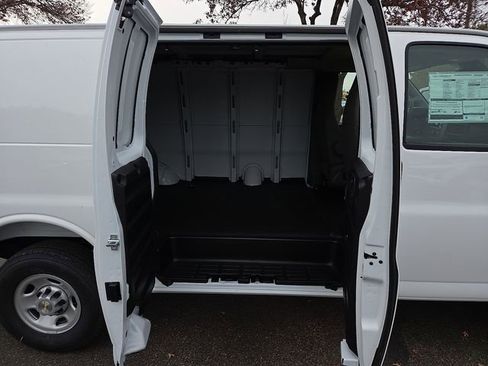 New 2025 Chevrolet Express 2500 w/ Driver Convenience Package image 7