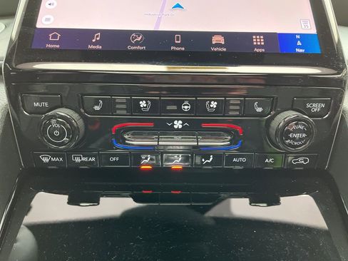 Used 2025 Jeep Grand Cherokee L Overland w/ MOPAR Finishing Package image 35