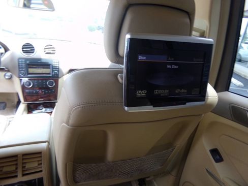 Used 2012 Mercedes-Benz GL 450 4MATIC image 17