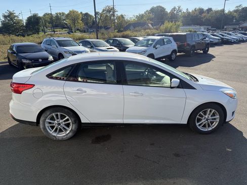 Used 2018 Ford Focus SE image 6