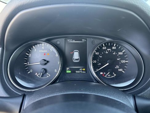Used 2017 Nissan Rogue SL AWD/4WD image 27