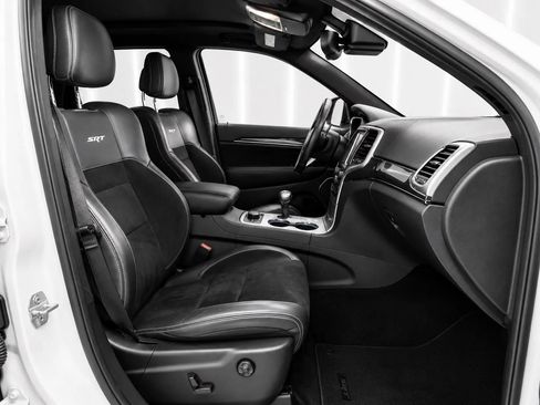 Used 2015 Jeep Grand Cherokee SRT AWD/4WD image 17
