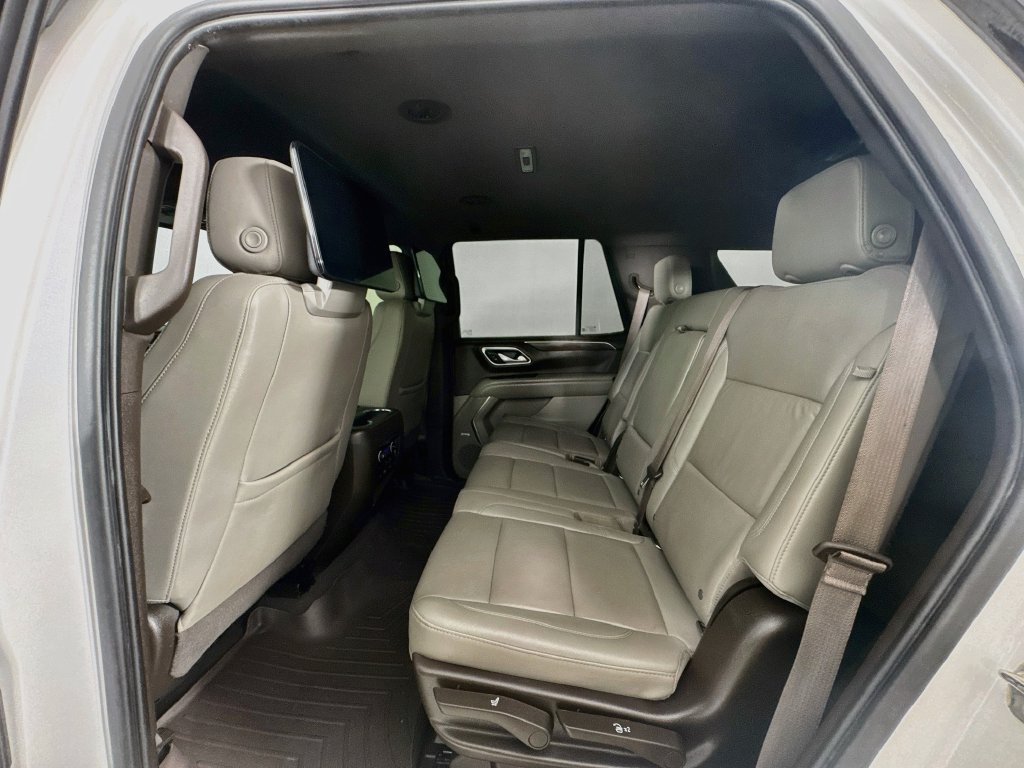 Used 2022 Chevrolet Tahoe LT w/ Luxury Package RWD image 26