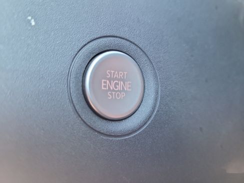 Used 2023 Volkswagen ID.4 Pro AWD/4WD image 31