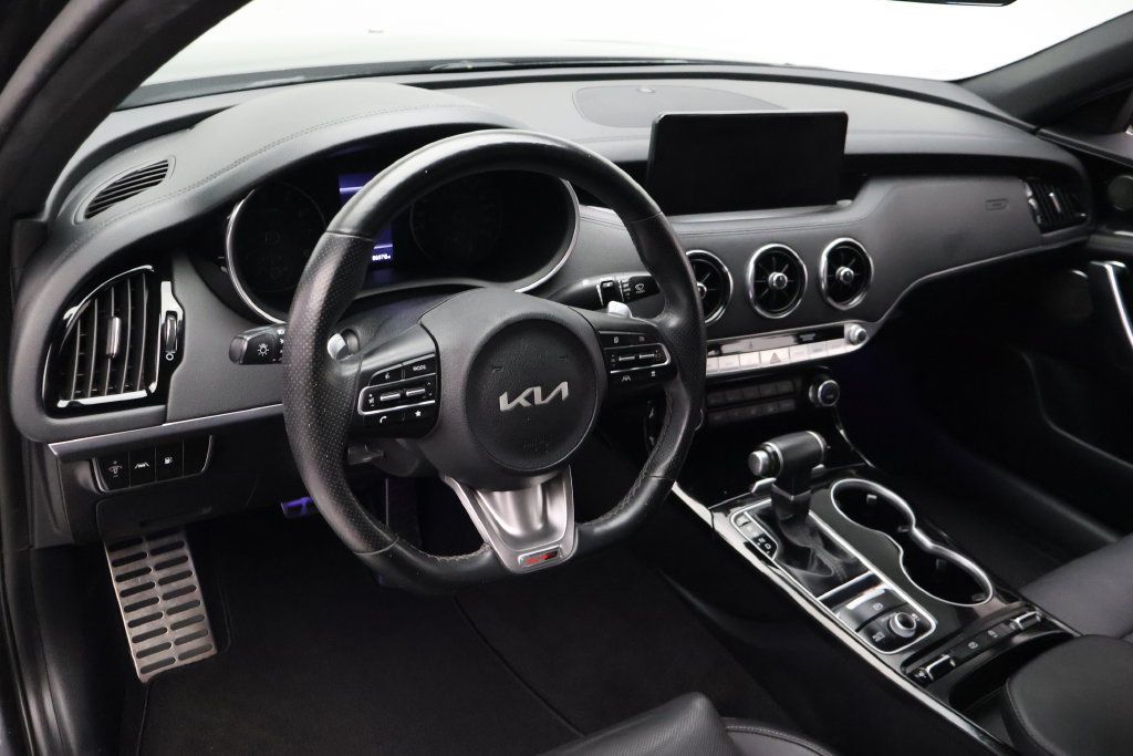 Used 2022 Kia Stinger GT-Line w/ Sun & Sound Package RWD image 15