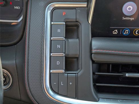 Used 2021 Chevrolet Tahoe RST w/ Luxury Package image 27