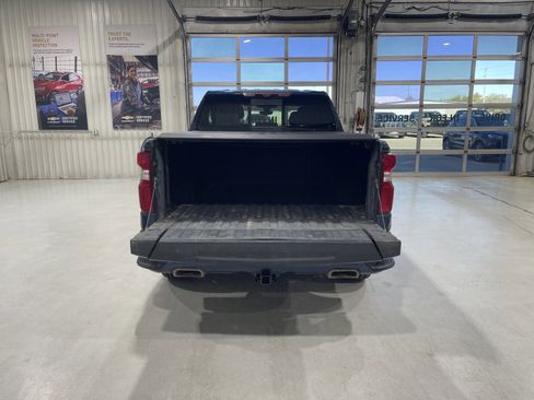 Used 2021 Chevrolet Silverado 1500 High Country w/ Technology Package AWD/4WD image 16