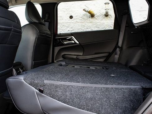 New 2025 Mitsubishi Outlander SE AWD/4WD image 35