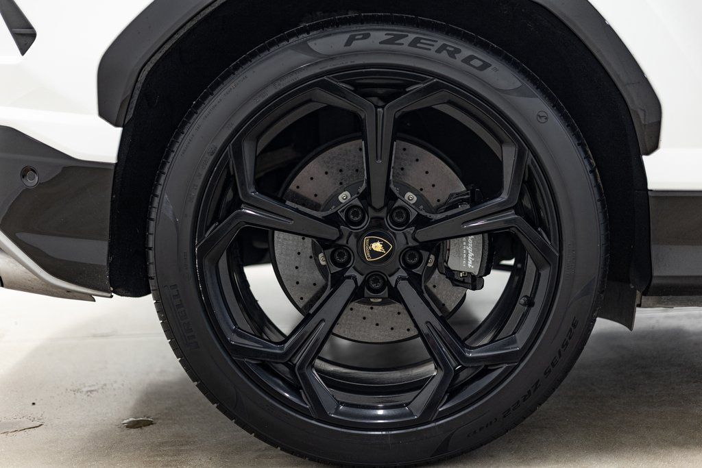 Used 2021 Lamborghini Urus AWD/4WD image 9