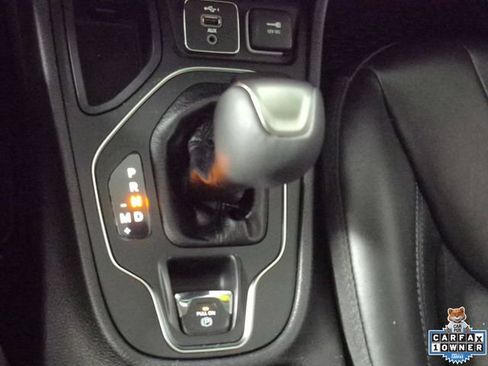 Used 2020 Jeep Cherokee Latitude Plus FWD image 19