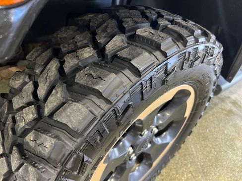 Used 2014 Jeep Wrangler Unlimited Sahara image 23