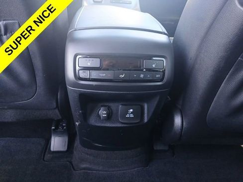 Used 2020 Hyundai Palisade SEL w/ Premium Package AWD/4WD image 17
