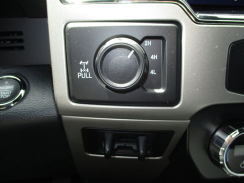 Used 2022 Ford F250 Lariat w/ Lariat Ultimate Package AWD/4WD image 24