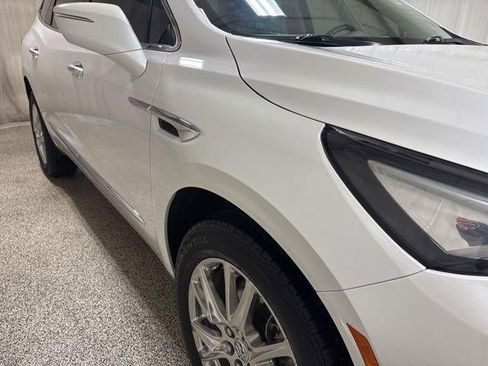 Used 2023 Buick Enclave Essence w/ Experience Buick Package image 9