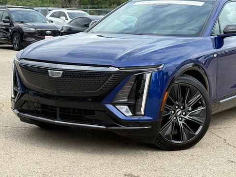 Used 2025 Cadillac Lyriq Sport w/ Nappa Leather Package image 2