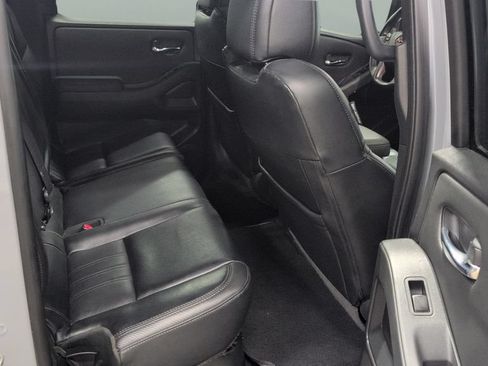 Used 2022 Nissan Frontier PRO-4X AWD/4WD image 21