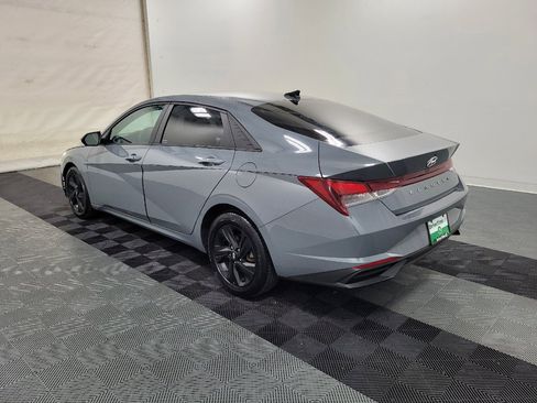 Used 2021 Hyundai Elantra SEL FWD image 3