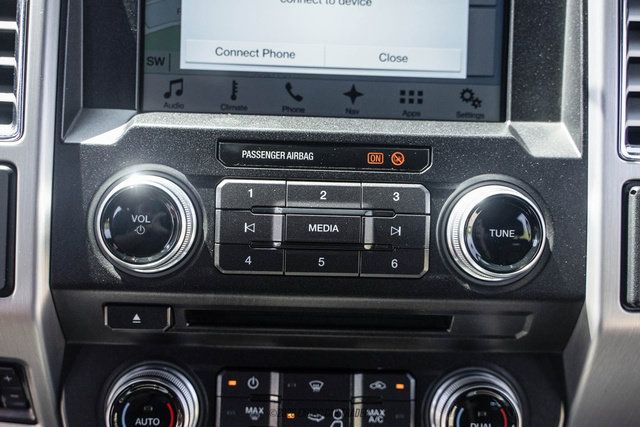 Used 2017 Ford F450 Platinum w/ Platinum Ultimate Package AWD/4WD image 20
