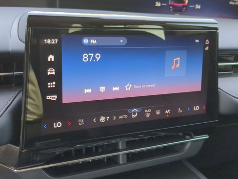 New 2026 Lincoln Nautilus Premier AWD/4WD image 14