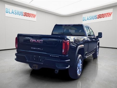Used 2023 GMC Sierra 2500 Denali w/ Denali Ultimate Package image 3