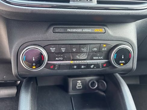 Used 2025 Ford Escape ST-Line Select AWD/4WD image 16