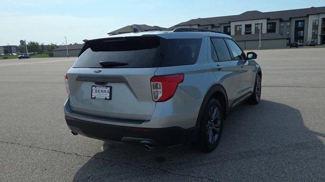 Used 2024 Ford Explorer XLT w/ Equipment Group 202A RWD image 7