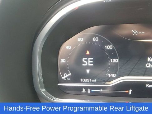 Used 2023 GMC Yukon AT4 image 13