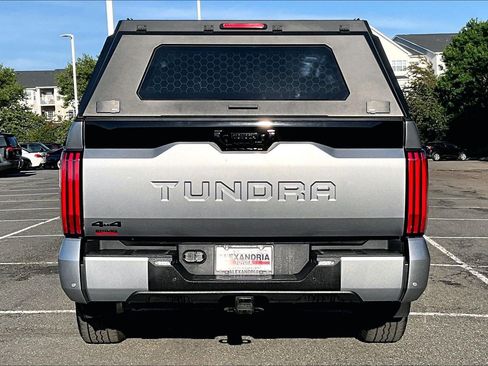 Used 2025 Toyota Tundra Platinum AWD/4WD image 4