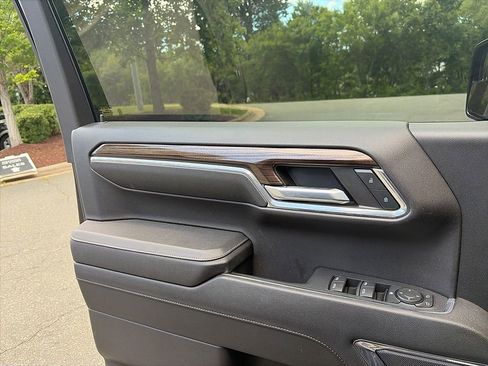 Used 2024 Chevrolet Silverado 1500 LT Trail Boss w/ Convenience Package II AWD/4WD image 14