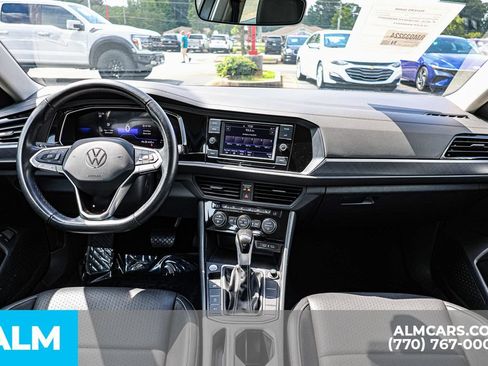 Used 2024 Volkswagen Jetta SE FWD image 27