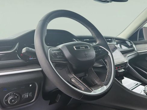 Used 2023 Jeep Grand Cherokee 4WD 4xe image 14