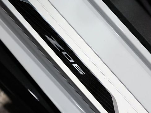Used 2025 Chevrolet Corvette Z06 image 19