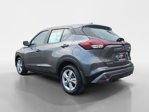New 2025 Nissan Kicks Play S image 3