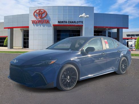 New 2026 Toyota Camry SE FWD image 4
