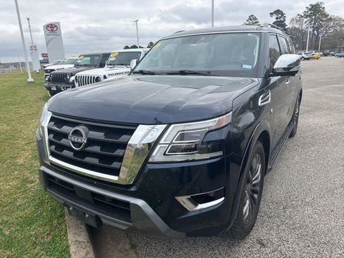 Used 2021 Nissan Armada Platinum w/ Captain's Chairs Package image 3