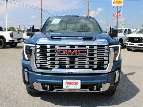 Used 2024 GMC Sierra 2500 Denali w/ Denali Reserve Package AWD/4WD image 2