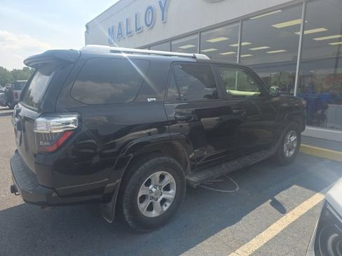 Used 2018 Toyota 4Runner SR5 Premium AWD/4WD image 3