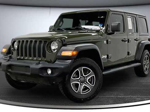 Used 2021 Jeep Wrangler Unlimited Sport AWD/4WD image 3