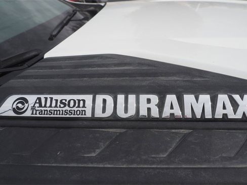 Used 2024 Chevrolet Silverado 2500 LT image 29
