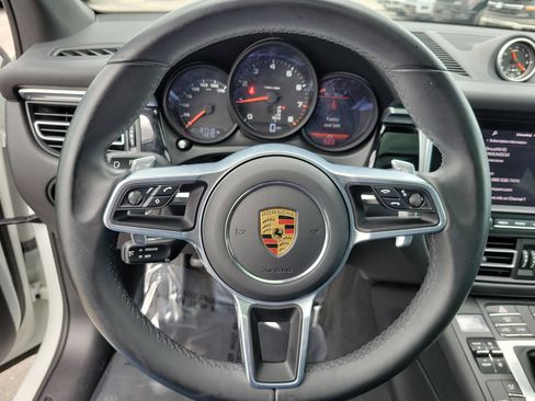 Used 2021 Porsche Macan AWD/4WD image 22