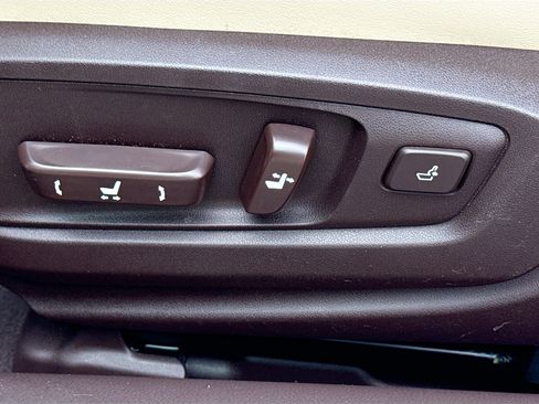 Used 2016 Lexus ES 350 w/ Premium Package w/Wood Trim image 24