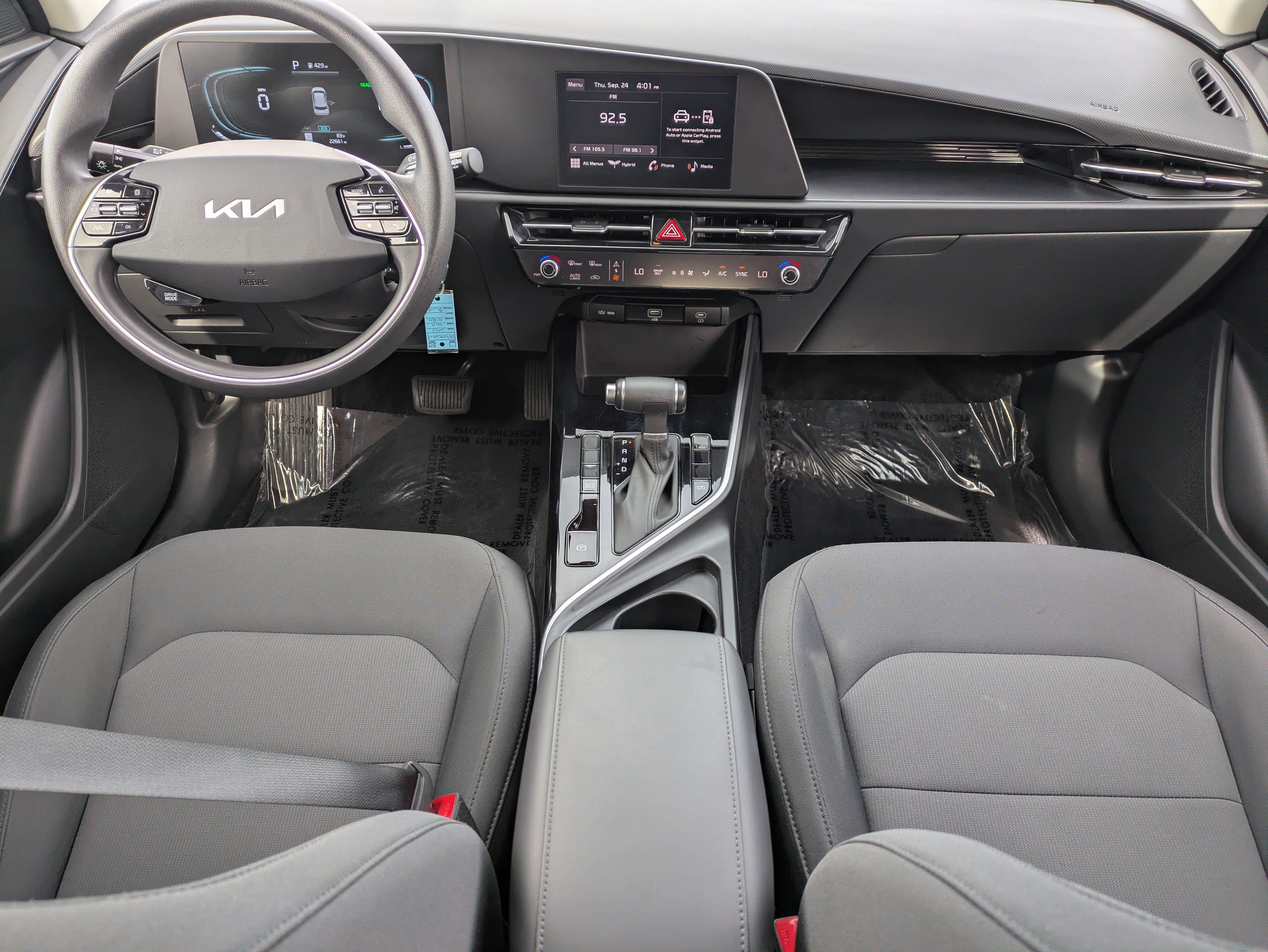 Certified 2025 Kia Niro LX FWD image 15