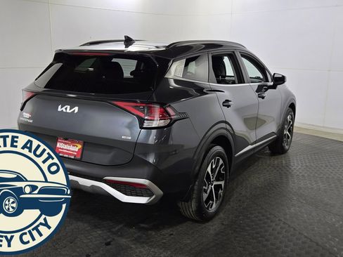 Used 2023 Kia Sportage EX w/ EX Premium Package image 7