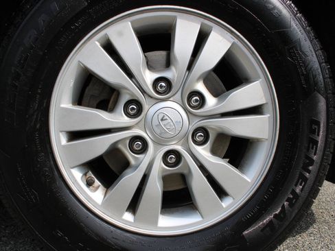 Used 2012 Kia Sedona LX w/ PWR Pkg FWD image 20