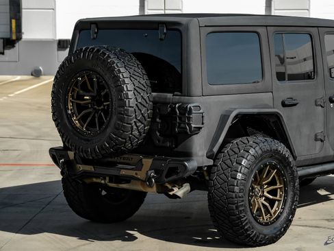Used 2021 Jeep Wrangler Unlimited Rubicon image 18