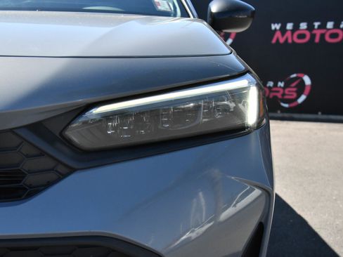 Used 2025 Honda Civic Sport image 11