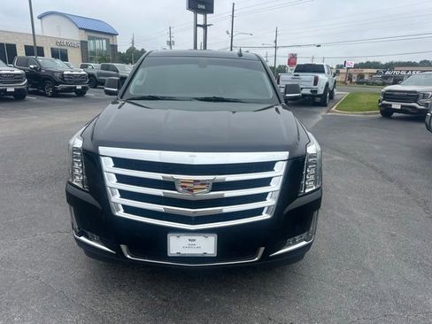 Used 2018 Cadillac Escalade 2WD image 10