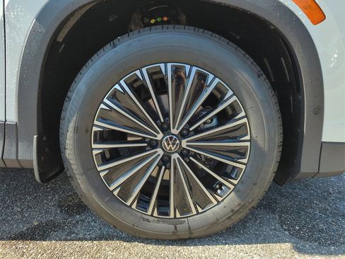 New 2026 Volkswagen Tiguan S image 41